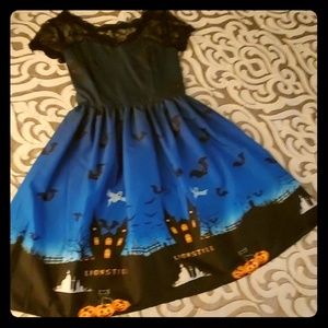 You'll go batty for this Halloween dress!